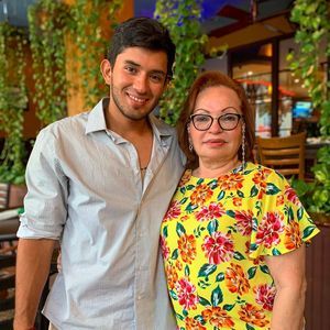 Meet your Posher, Luis